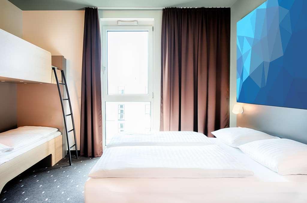 B&B Hotel Филлинген-Швеннинген Номер фото