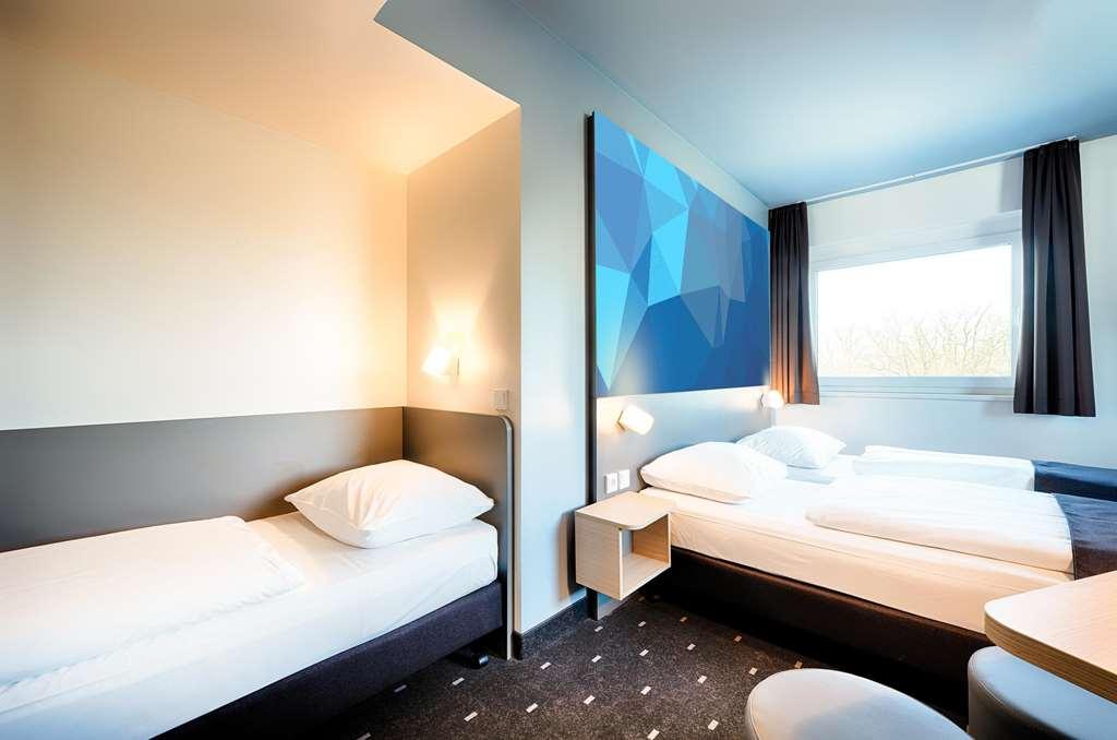 B&B Hotel Филлинген-Швеннинген Номер фото